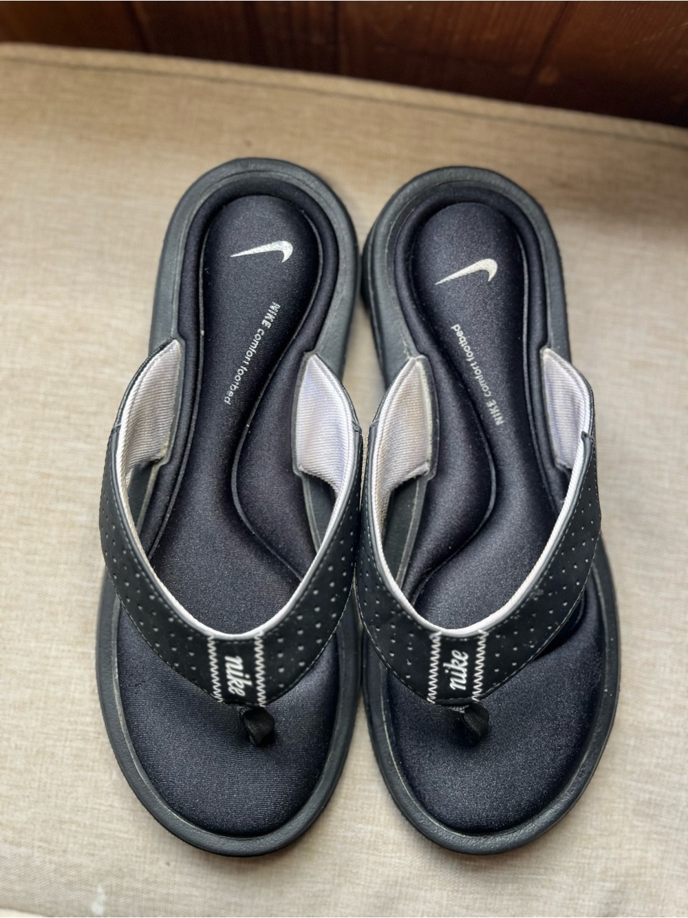 Nike Black Women's Cushioned Thong Sandals